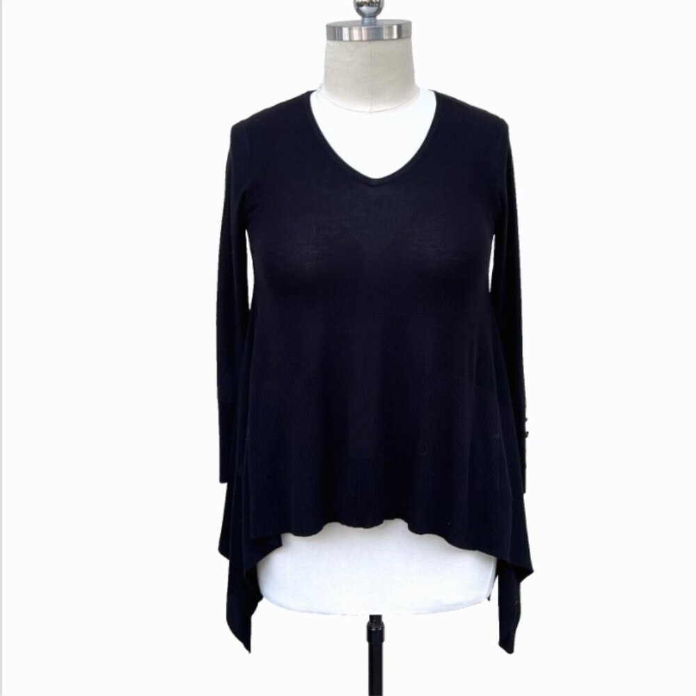 Neiman Marcus - Women's Black Ribbed V Neck Tunic Sharkbite Hem Sweater